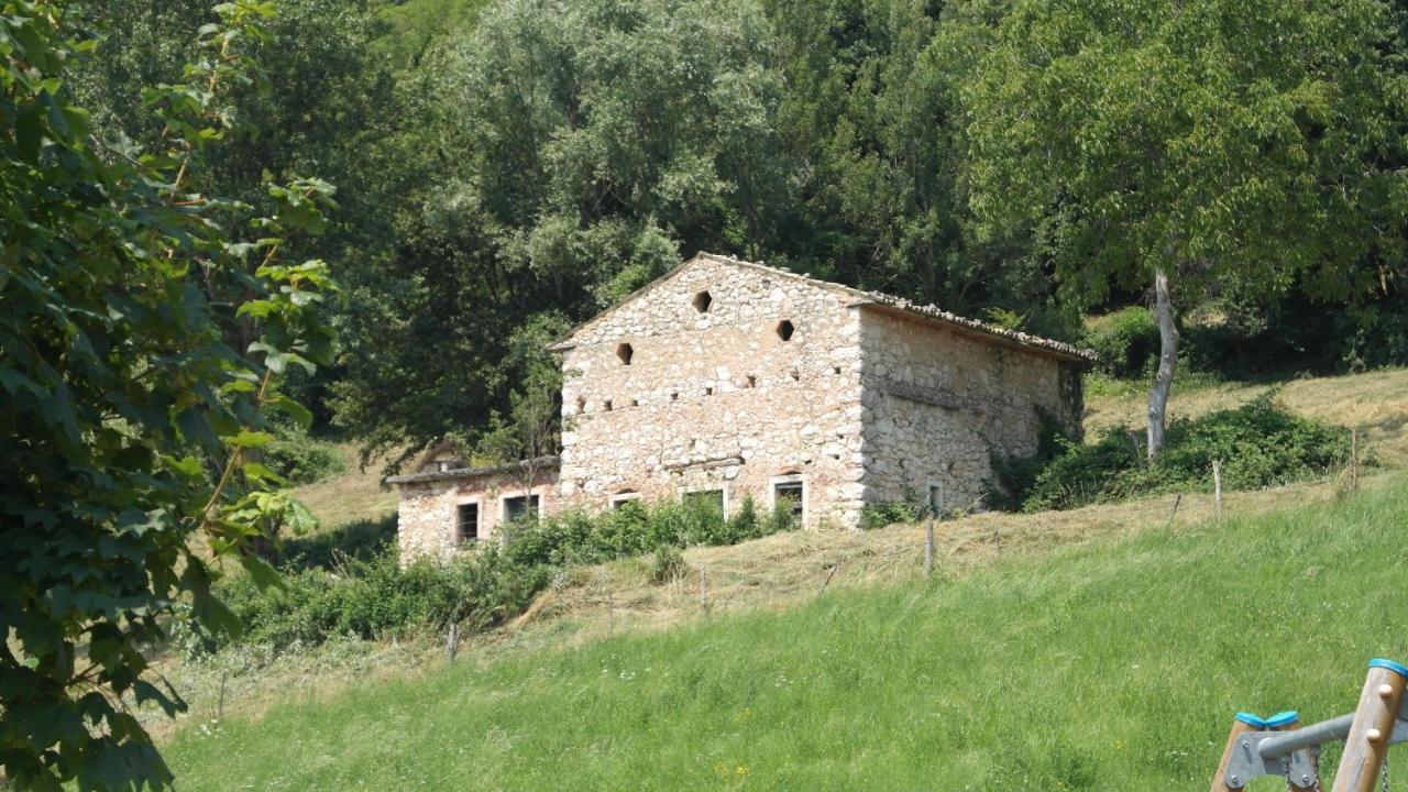 Agriturismo Fattoria Monte Baldo Vista Lago Caprino Veronese Bagian luar foto