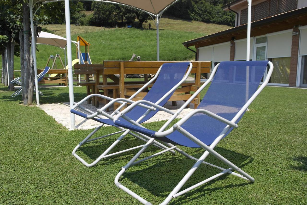Agriturismo Fattoria Monte Baldo Vista Lago Caprino Veronese Bagian luar foto