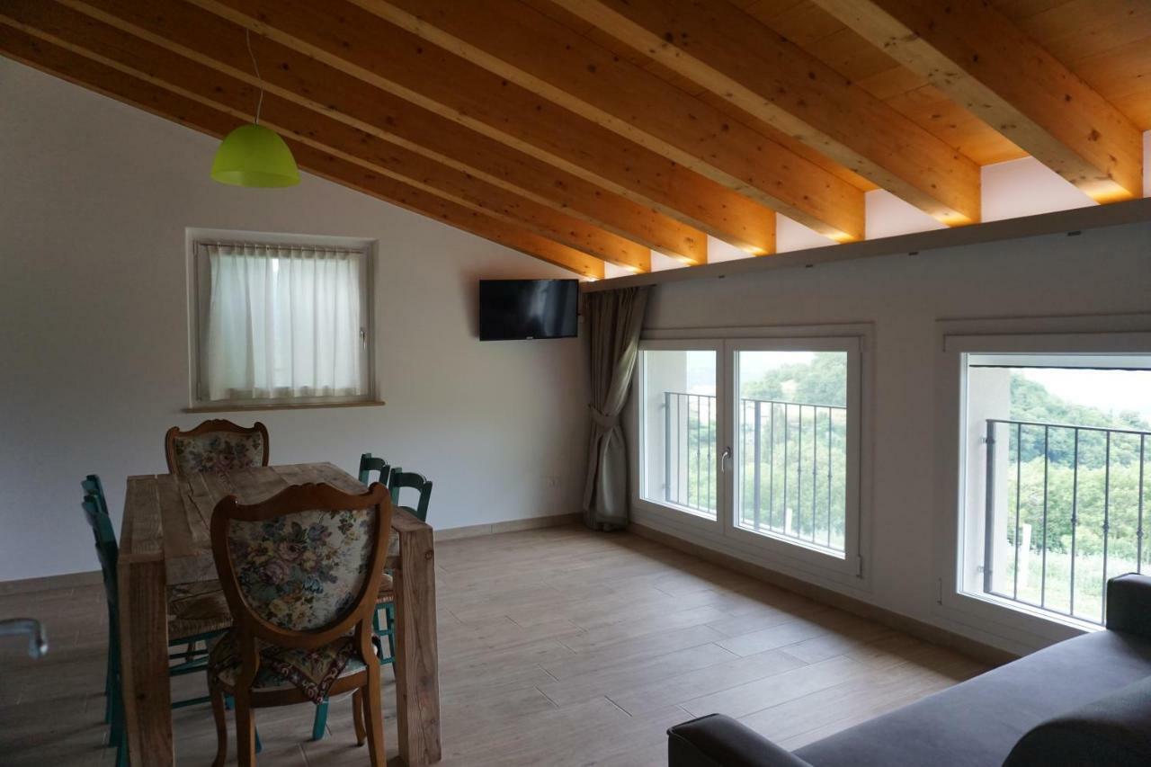 Agriturismo Fattoria Monte Baldo Vista Lago Caprino Veronese Bagian luar foto