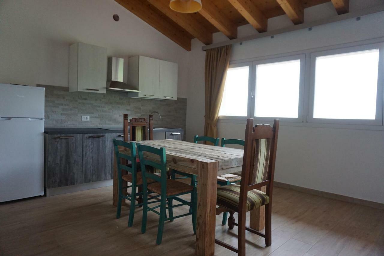 Agriturismo Fattoria Monte Baldo Vista Lago Caprino Veronese Bagian luar foto
